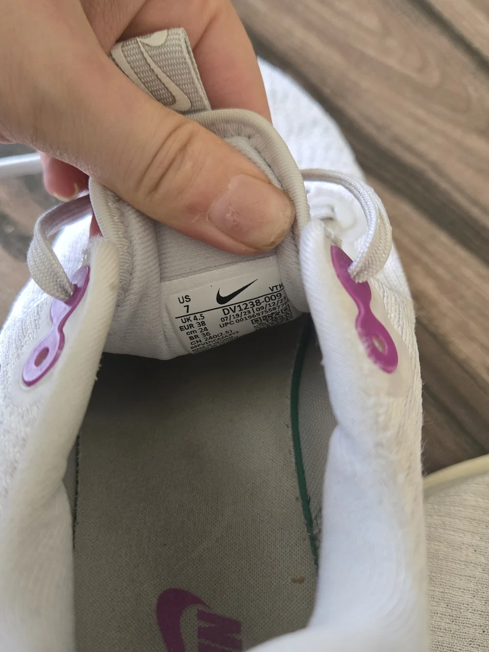 Nike Motiva Walking Sneakers